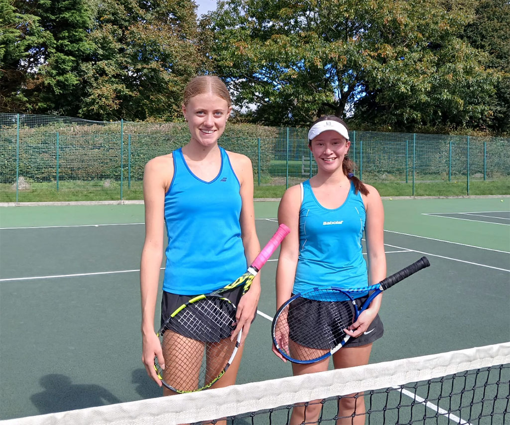 Junior Girls (Mary Shanks beat Emily Strawbridge 7-6, 6-4)